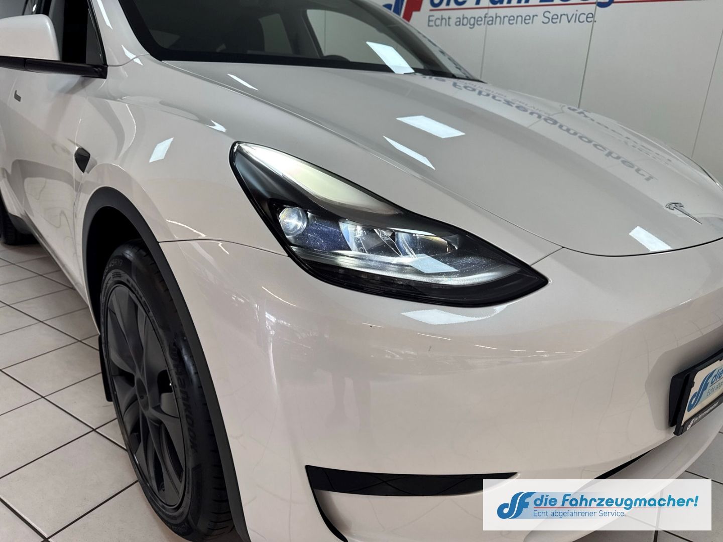Fahrzeugabbildung Tesla Model Y RWD Panorama Navi Soundsystem LED ACC WL