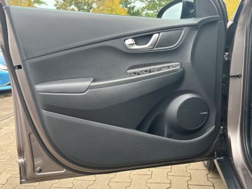 Hyundai Kona Elektro Kam.+LED+Navi+SHZ+ACC+LM+PDC+SpurH
