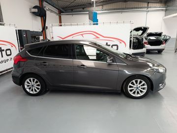 Ford Focus - 7