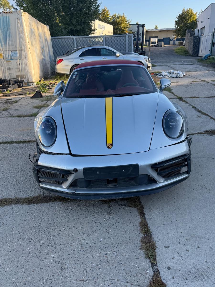 Porsche 911 Carrera GTS Cabriolet