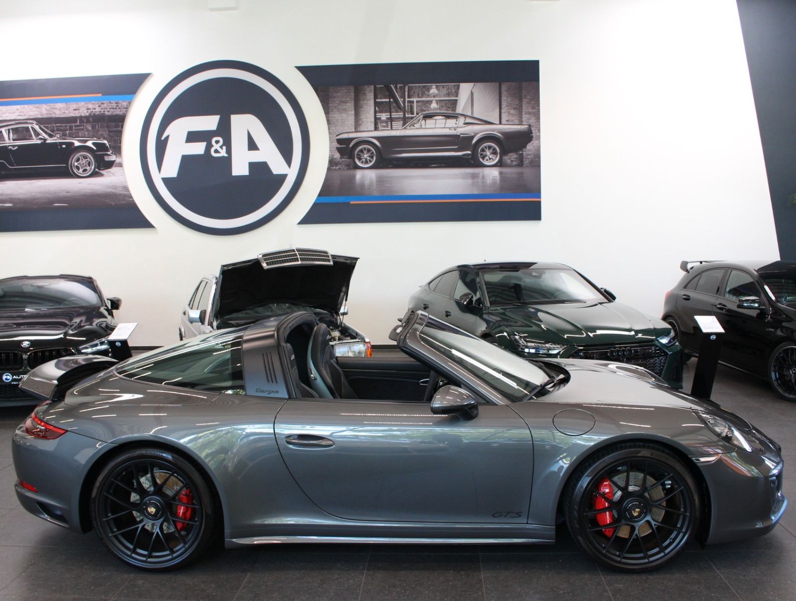 Fahrzeugabbildung Porsche Targa 4 GTS Sport Chrono*Carbon*2.Hand*MWST