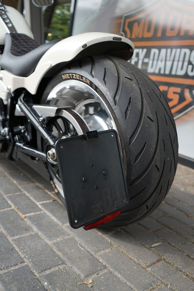 Fahrzeugabbildung Harley-Davidson Fat Boy 114 -Heckumbau-Jekill-Besser wie neu!