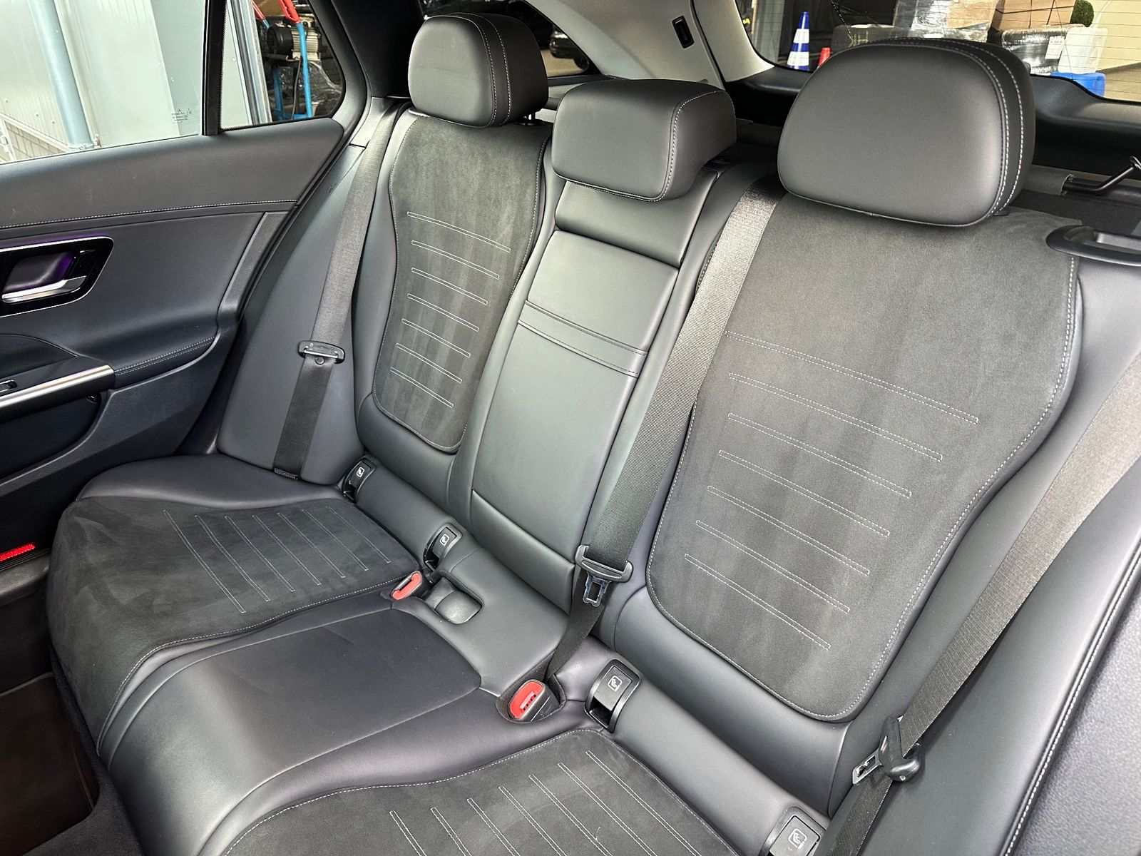 Fahrzeugabbildung Mercedes-Benz C 220 d T AMG-Line Night-Paket NAV+LED+KAM