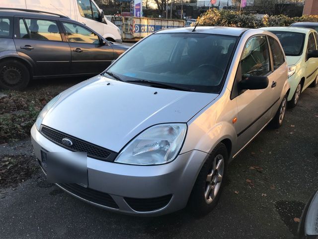 Ford Fiesta 1.25 Benzin mit Klima mit tüv