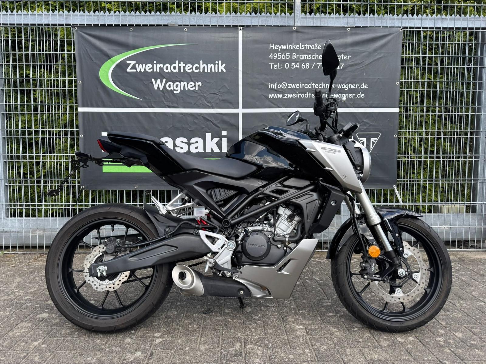 Honda CB125R