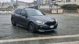 BMW Bmw M135i x-drive 306cv ......Permute - graue BMW 135