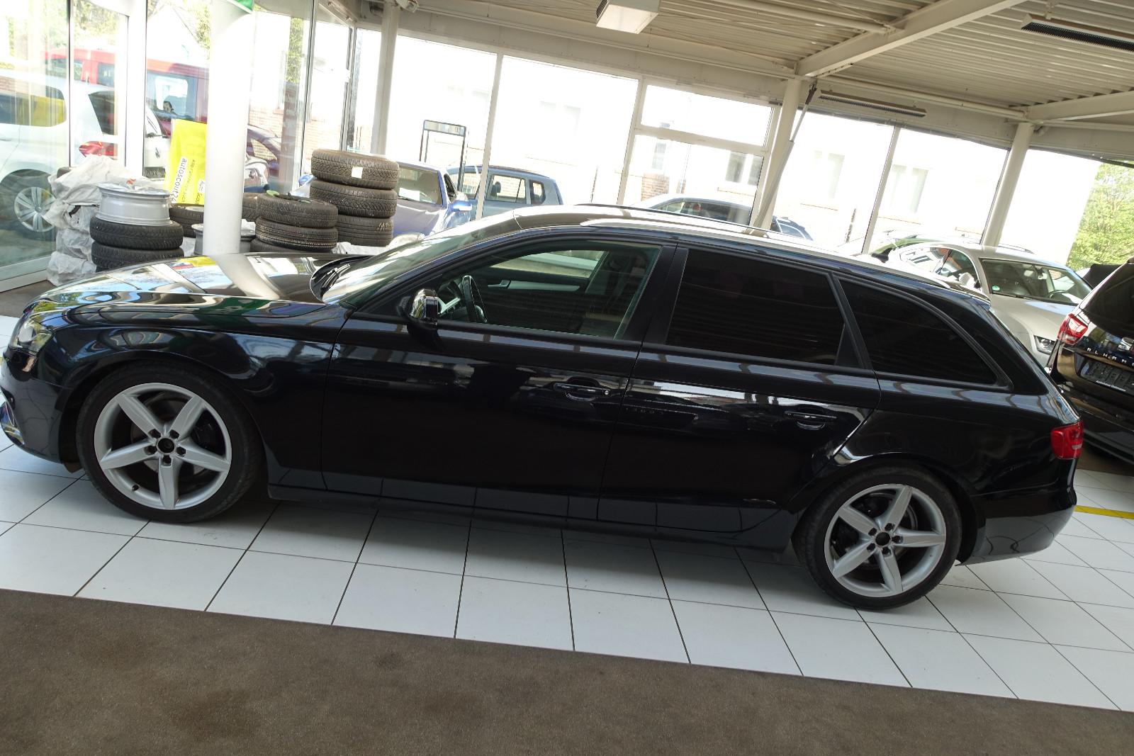 Audi A4 2009 — photo 12