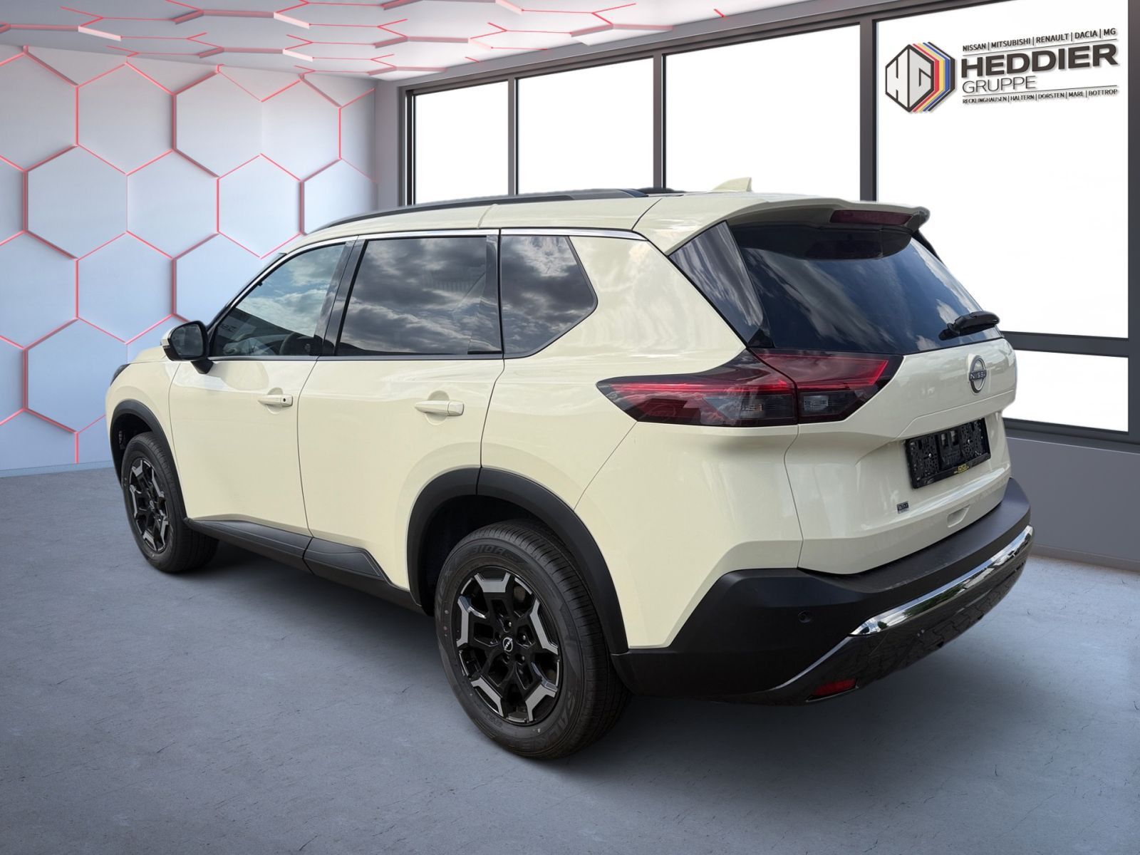 Fahrzeugabbildung Nissan X-Trail 1.5 VC-T e-Power N-Trek e-4orce TAXIUMBA