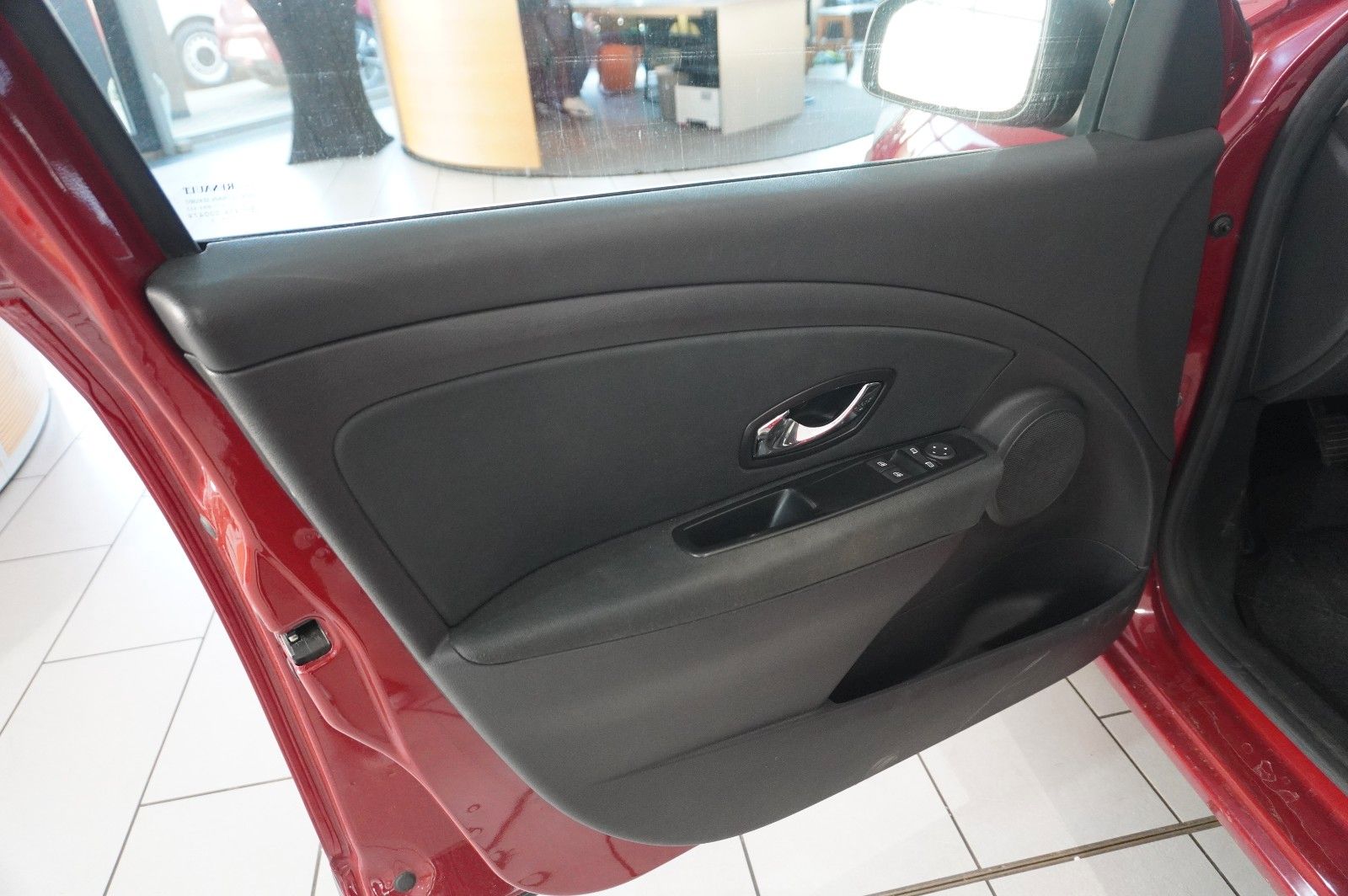 Fahrzeugabbildung Renault Megane Grandtour 1.6 AUTHEN. KLIMA/PDC/NEBEL/AHK