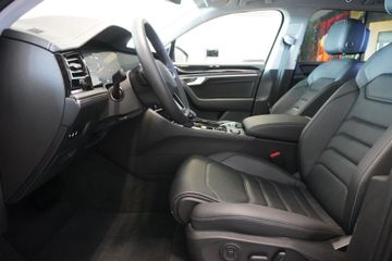 Volkswagen Touareg - 8