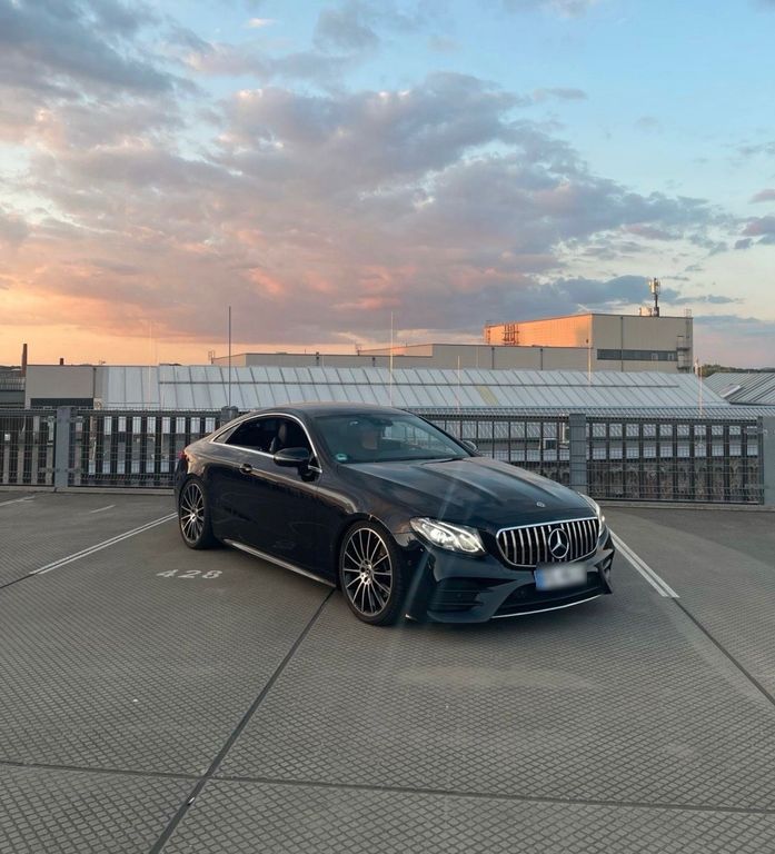 Image of Mercedes-Benz E 300