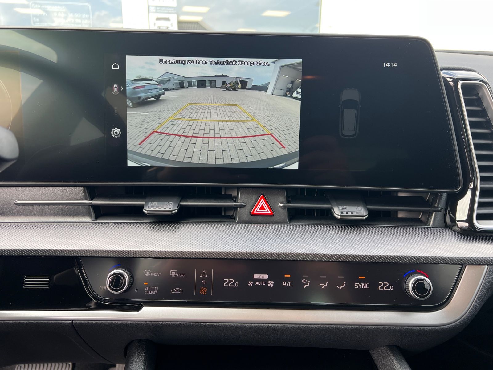 Fahrzeugabbildung Kia SPORTAGE 1.6T 48V 2WD DCT ULTIMATE EDITION