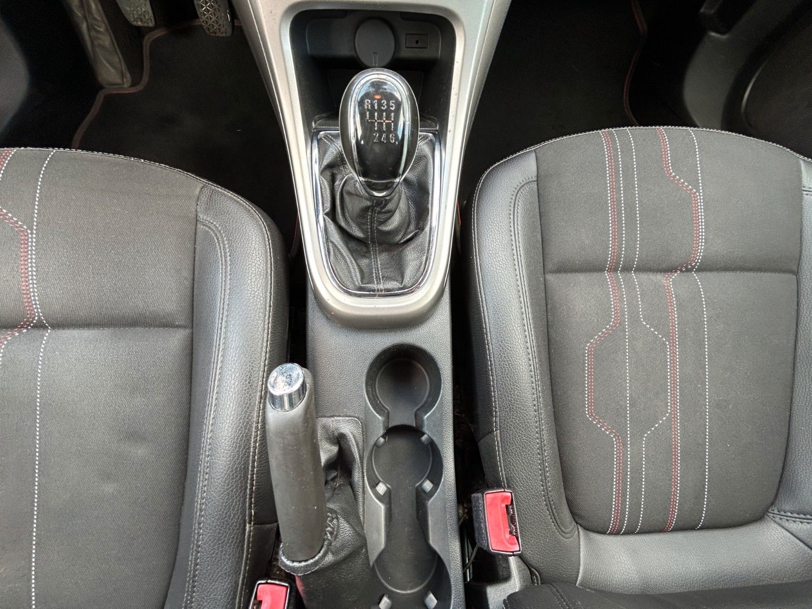 Fahrzeugabbildung Opel Astra J Sports Tourer 150 Jahre Klima/TÜV NEU