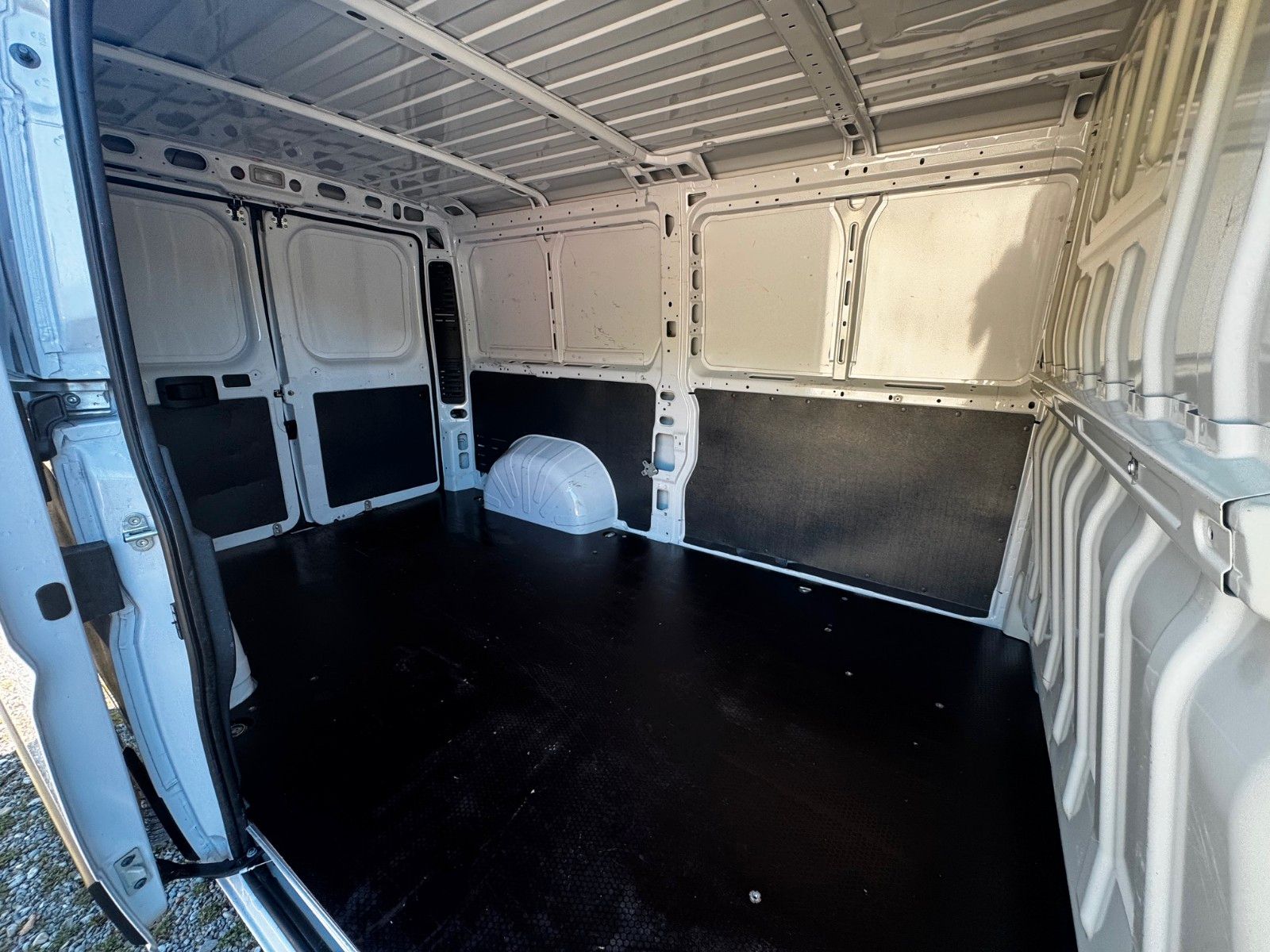 Fahrzeugabbildung Fiat Ducato 33 L2H1 Kawa verblecht 120 MJT MT