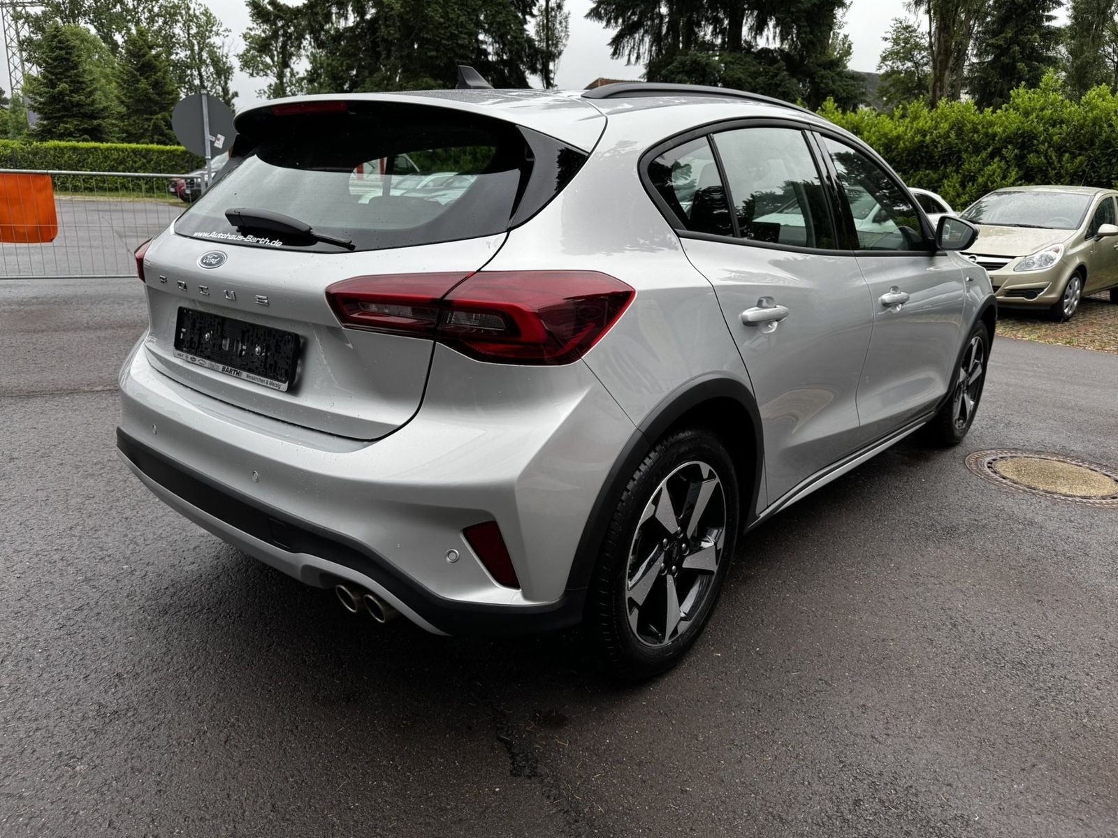 Fahrzeugabbildung Ford Focus Lim. Active, AT,AHK,Winterpaket,Navi