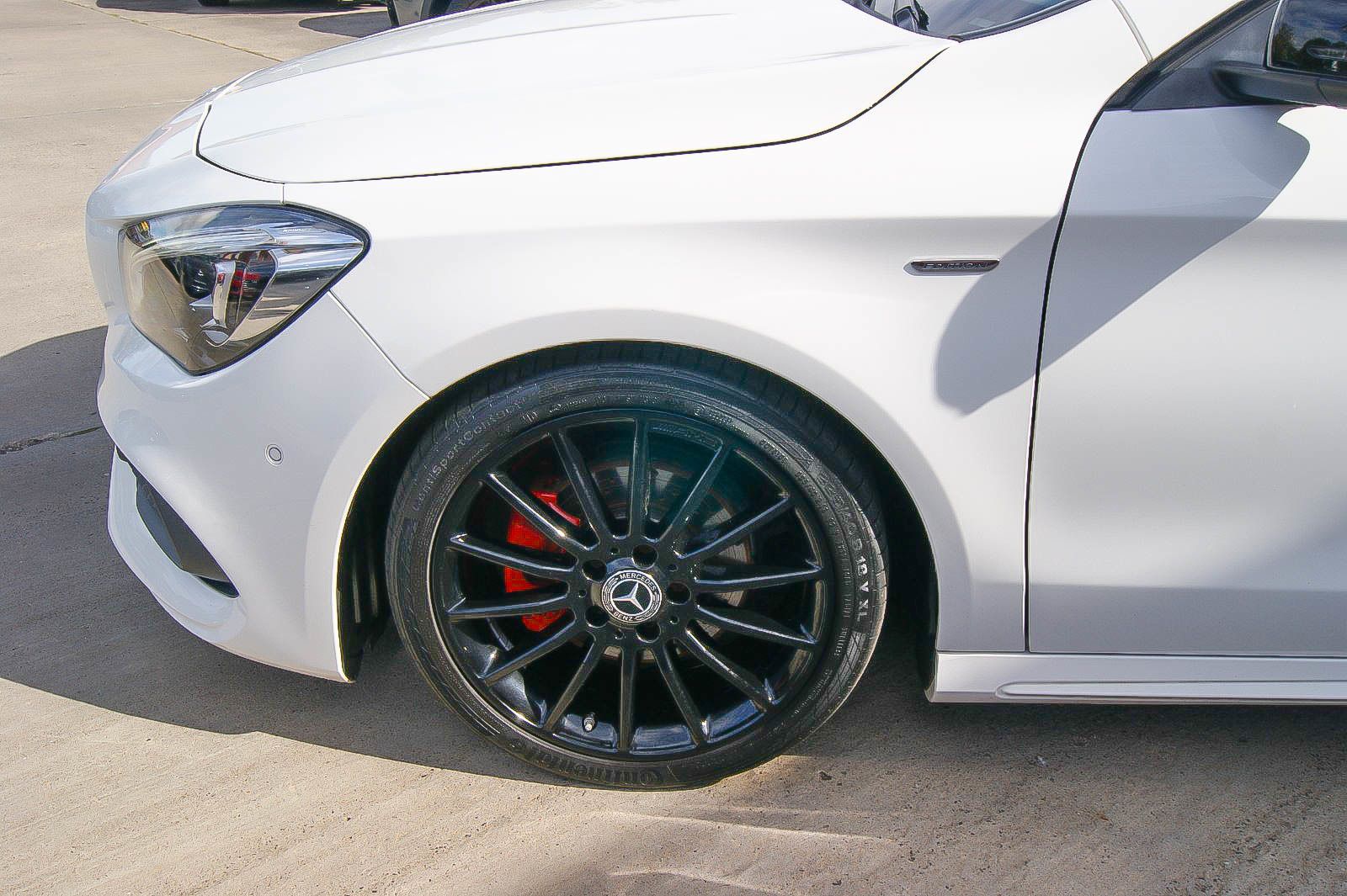 Fahrzeugabbildung Mercedes-Benz CLA 180 7G-DCT Urban Style Edition AMG PANORAMA