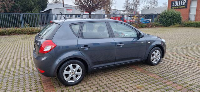 Kia Cee'd Vision 2 Hand Top Zustand  1,6i Garantie