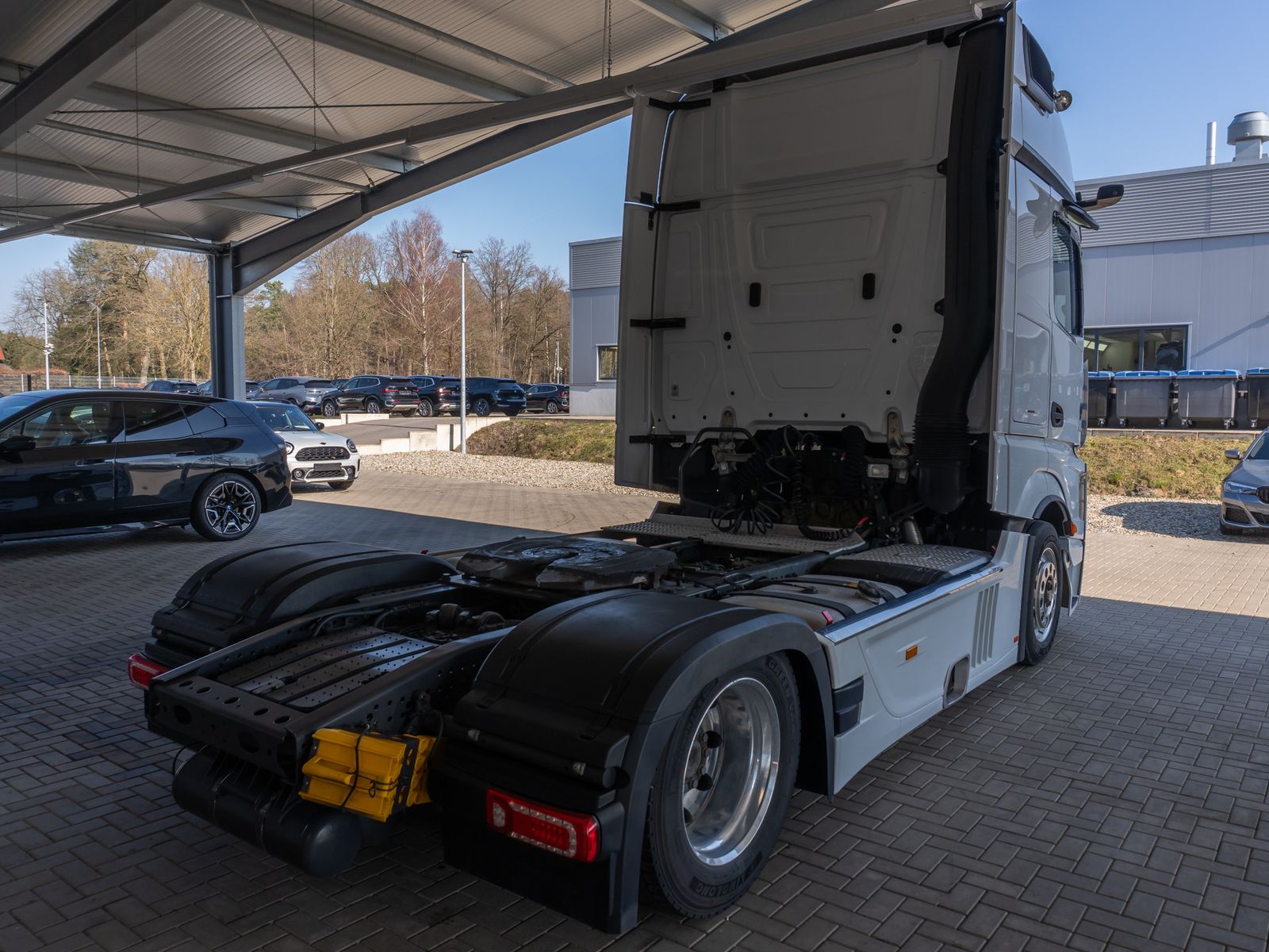 Fahrzeugabbildung Mercedes-Benz Actros 1853 LSnR LowLiner Style-Line NeuReifen