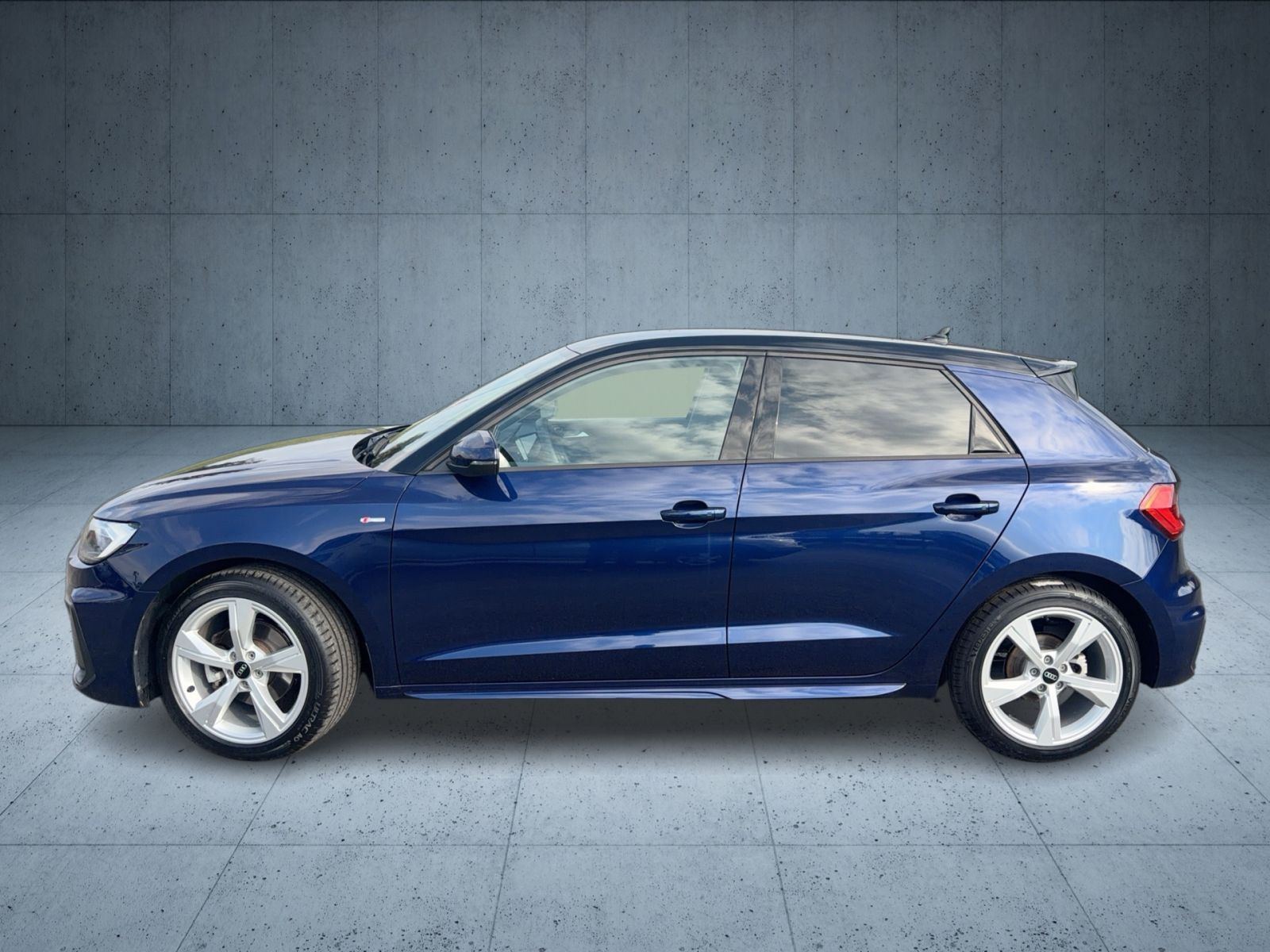 Audi A1 Sportback S line 35 TFSI LED/MMI/ASI/ACC/PBox imagem 2