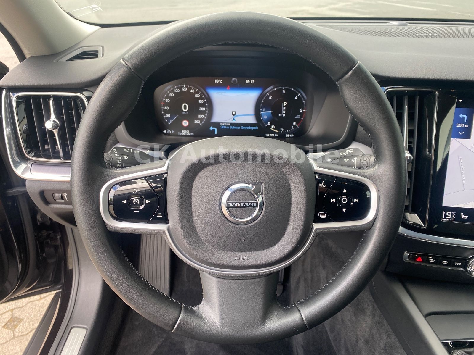 Fahrzeugabbildung Volvo V60 D4 CrossCountry Pro AWD/Navi/BLIS/Kamera/LED