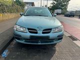 Nissan Almera 2,2 - Nissan Almera aus 2000