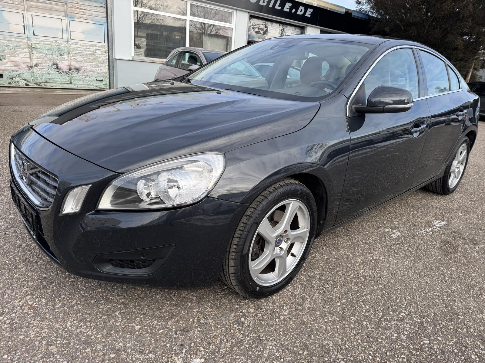 Volvo S60 Momentum Automatik Leder Klimaatomatik Navi.