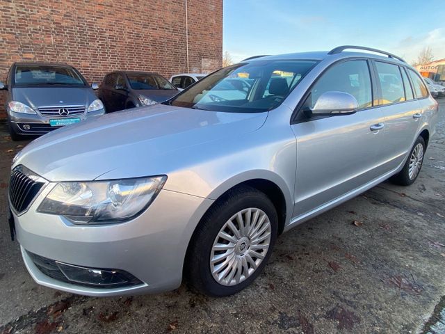 Skoda Superb Combi Active Klima+Sitzheizung+PDC+1.Hand