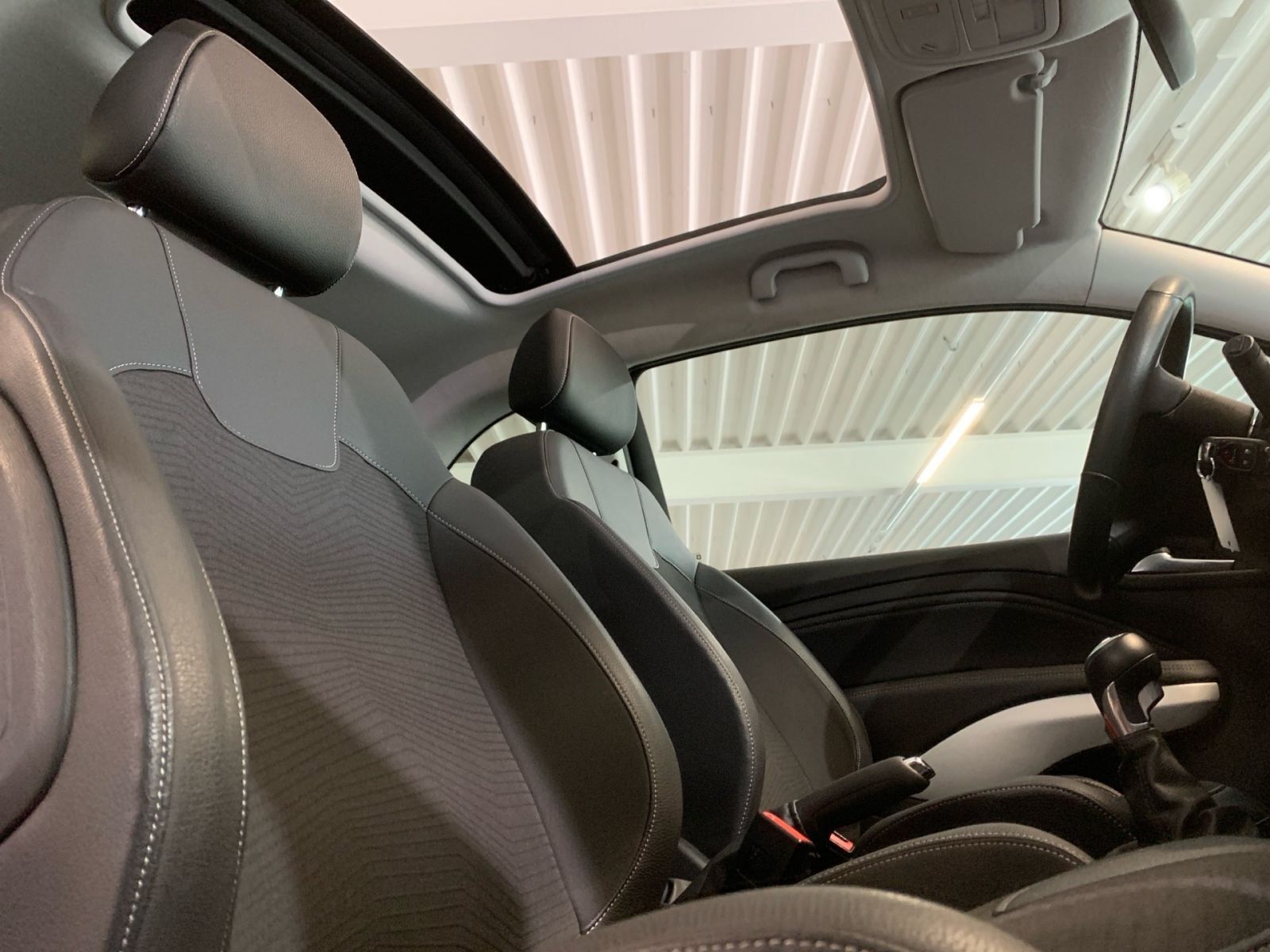 Fahrzeugabbildung Opel Adam 1.4 Open Air 120 Jahre S/S
