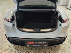 Fahrzeugabbildung Porsche Taycan 4S *SPORT-CHRONO* ( SPORTDESIGN/4 Display