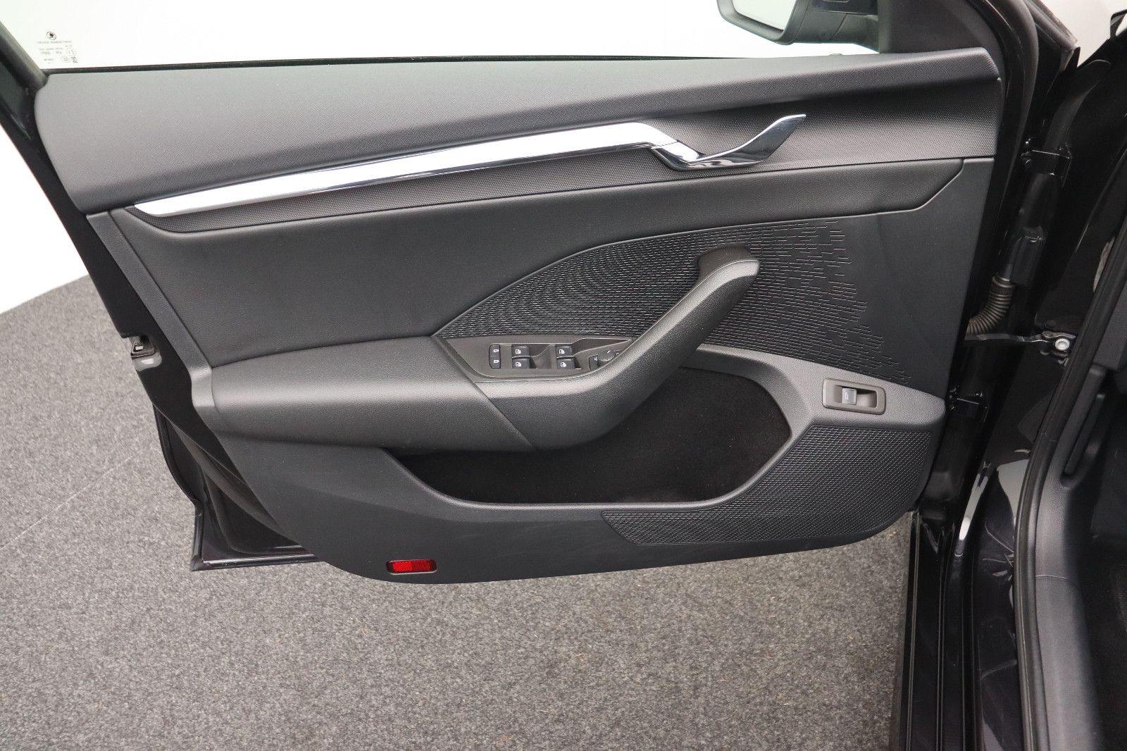 Fahrzeugabbildung SKODA Octavia Combi First Edition DSG LED ACC  Kamera