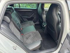 SKODA Superb Combi 2.0 TDI Sportline DSG SKODA Superb Combi 2.0 TDI Sportline DSG