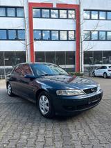 Opel Vectra 1.8 Klimaautomatik Tüv - 03.2028 - Opel Vectra Gebrauchtwagen in Dortmund