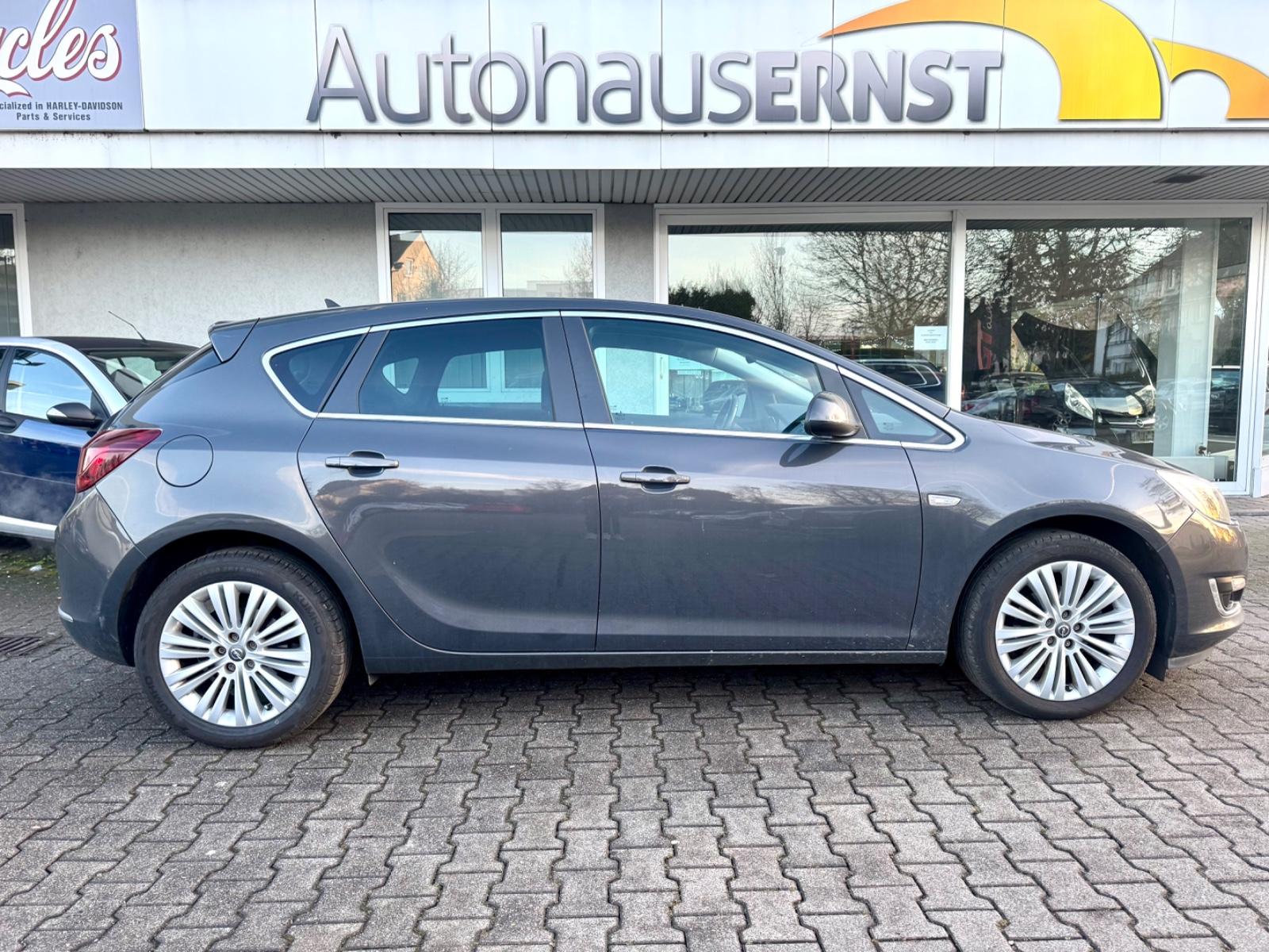 Opel Astra J Exklusiv 1,4 Turbo *PDC+Navi+AHK+WR+BT*