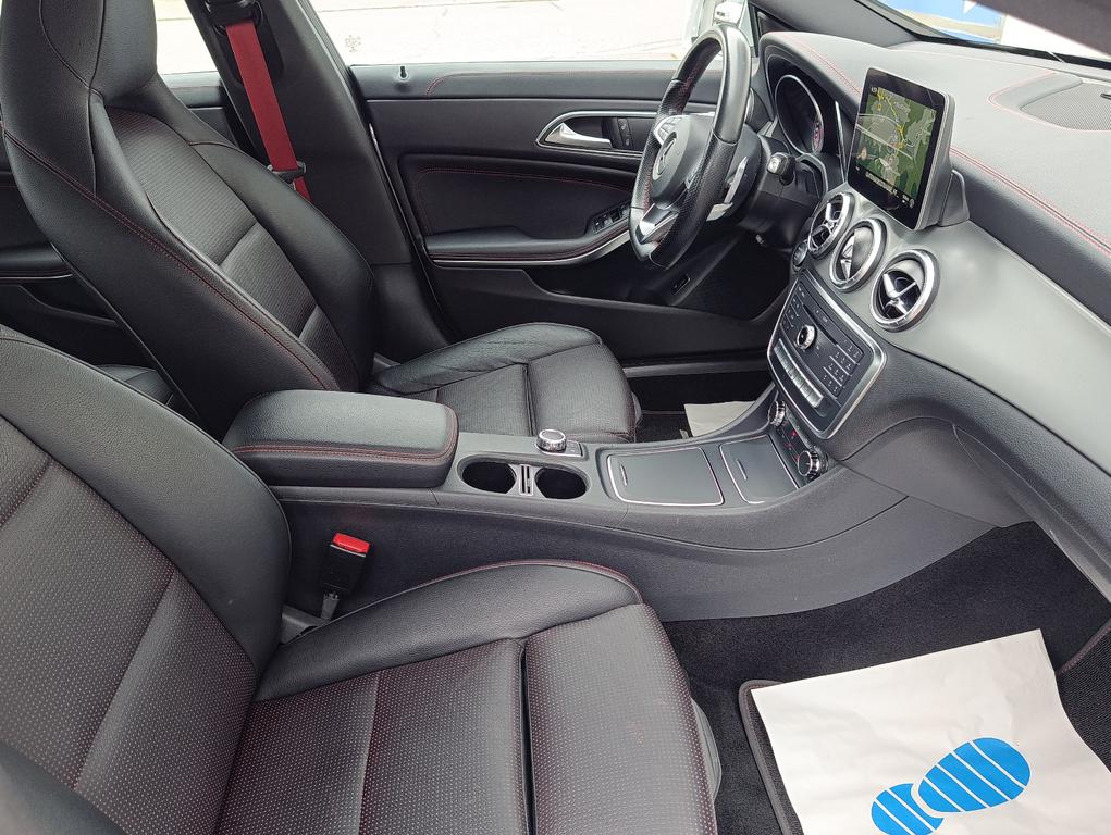 Mercedes-Benz CLA 220