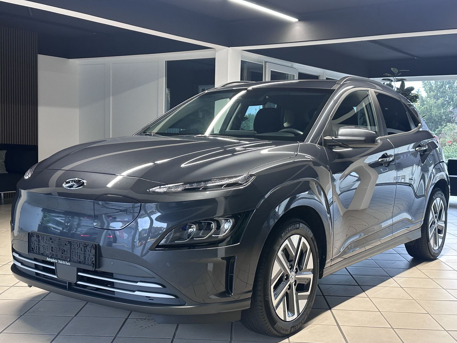 Hyundai Kona Elektro Trend LED ACC NAV KREL CAM SHZ WÄPU imagem 3