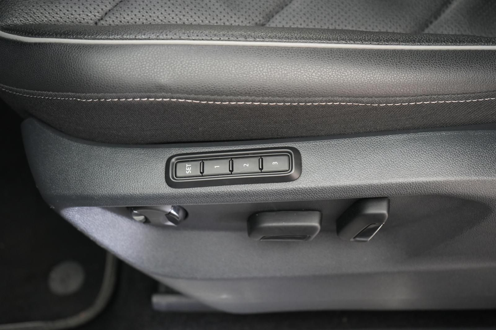 Volkswagen Tiguan Allspace 2.0 TDI 4Motion DSG R-Line ACC/K foto 33