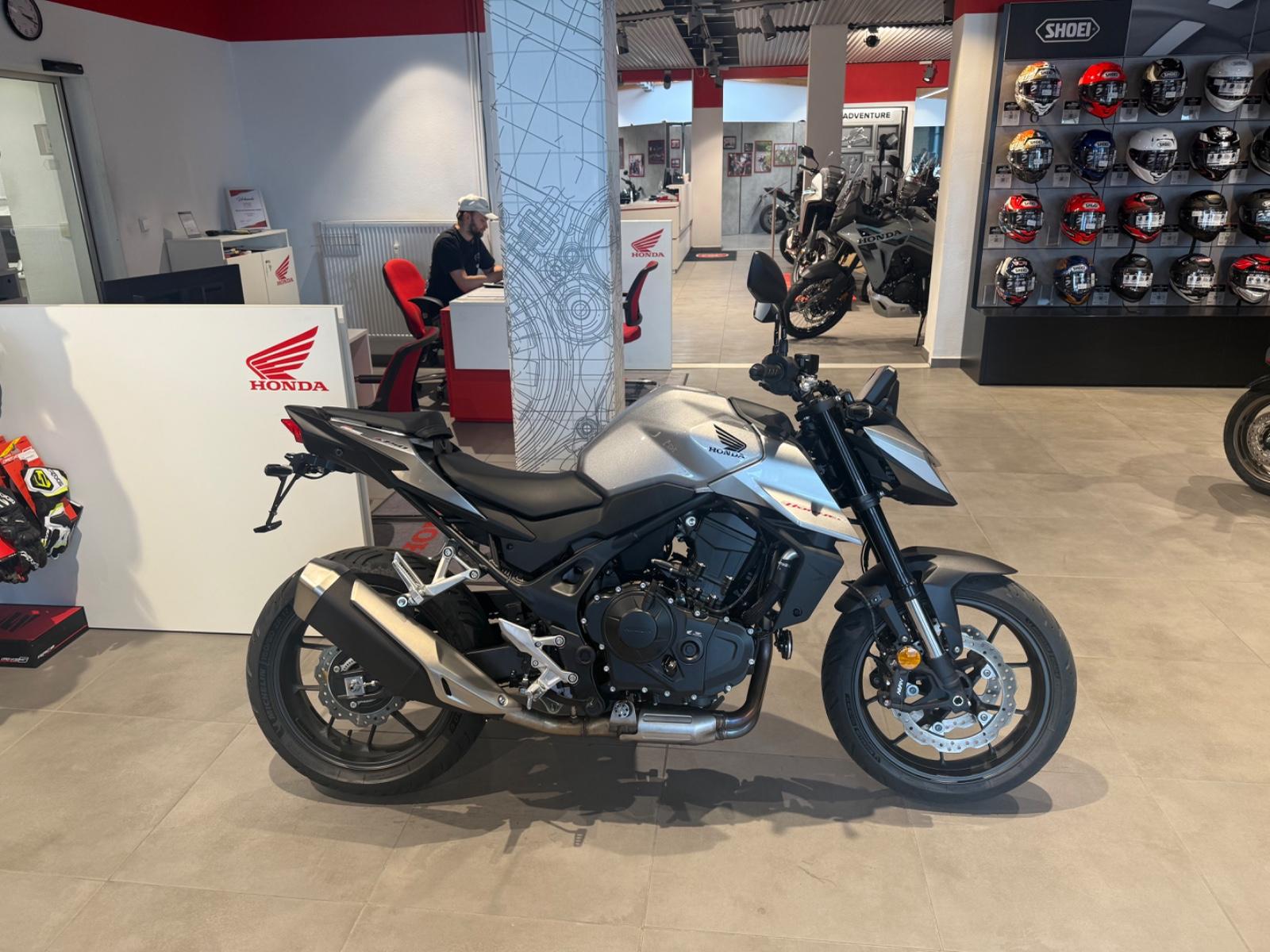 Honda CB750 Hornet mit Quickshifter *Service neu*