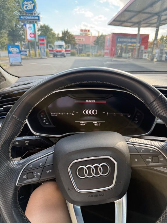 Image of Audi Q3