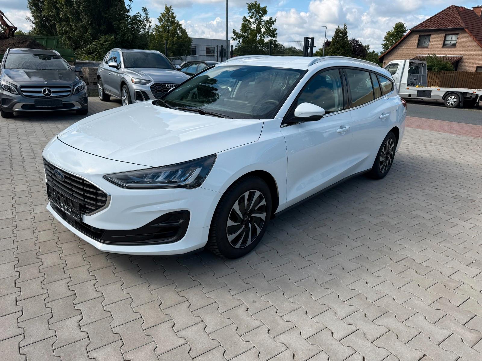 Ford Focus Turnier Titanium,LED,Navi,Kamera,PDC,AHK