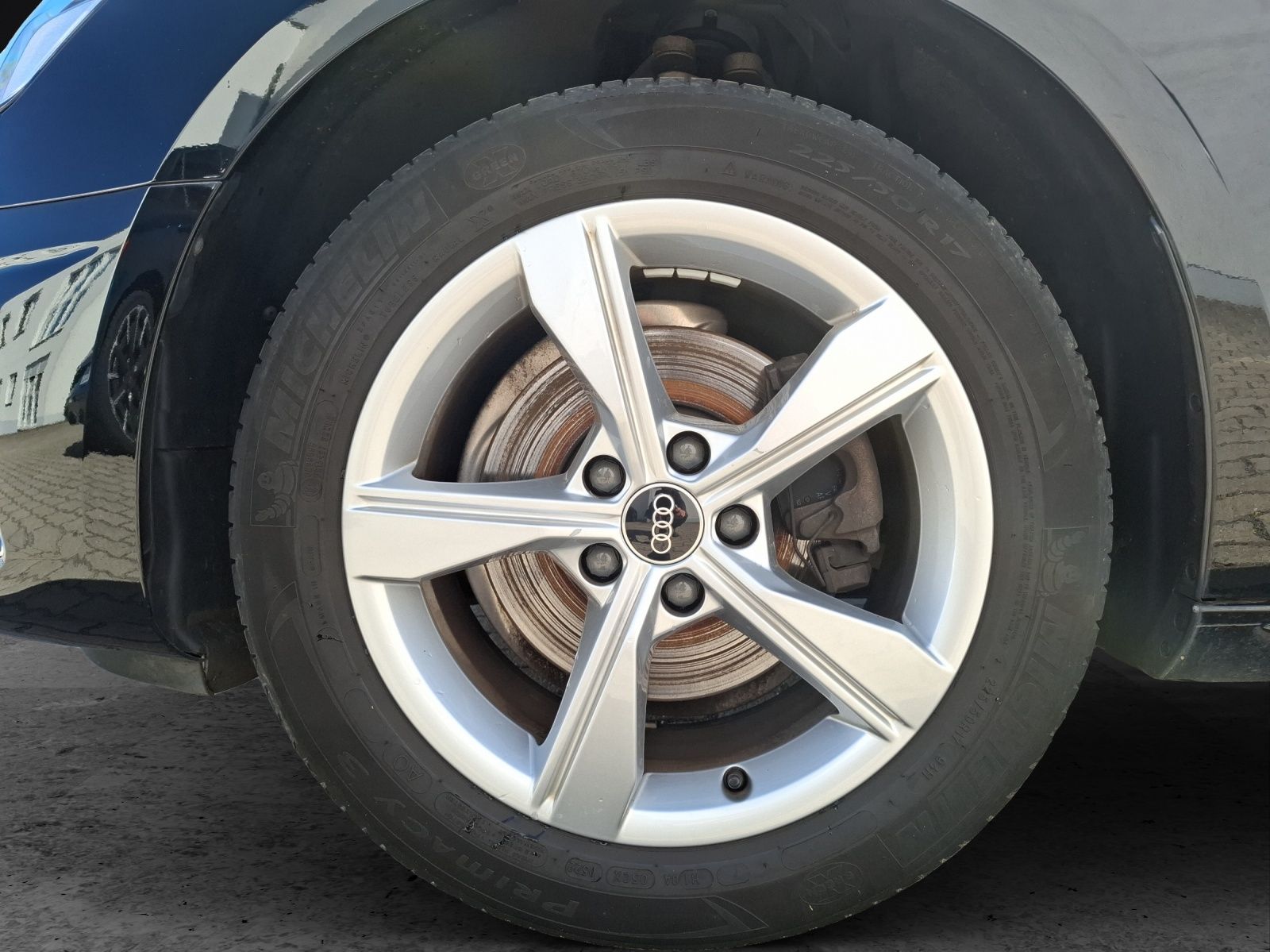 Fahrzeugabbildung Audi A4 Avant 35 TFSI advanced S-tronic LED Navi ACC