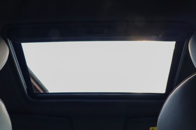 Fahrzeugabbildung Mitsubishi Outlander PHEV 4WD AT TOP Leder GSD AHK