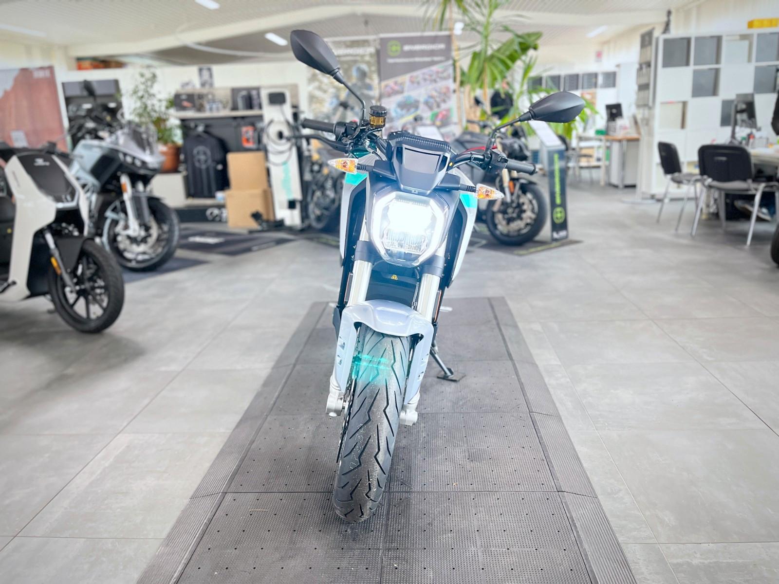Zero S SILVER TEAL | A1 ELECTRIC NAKED | 2025 15,6 kW