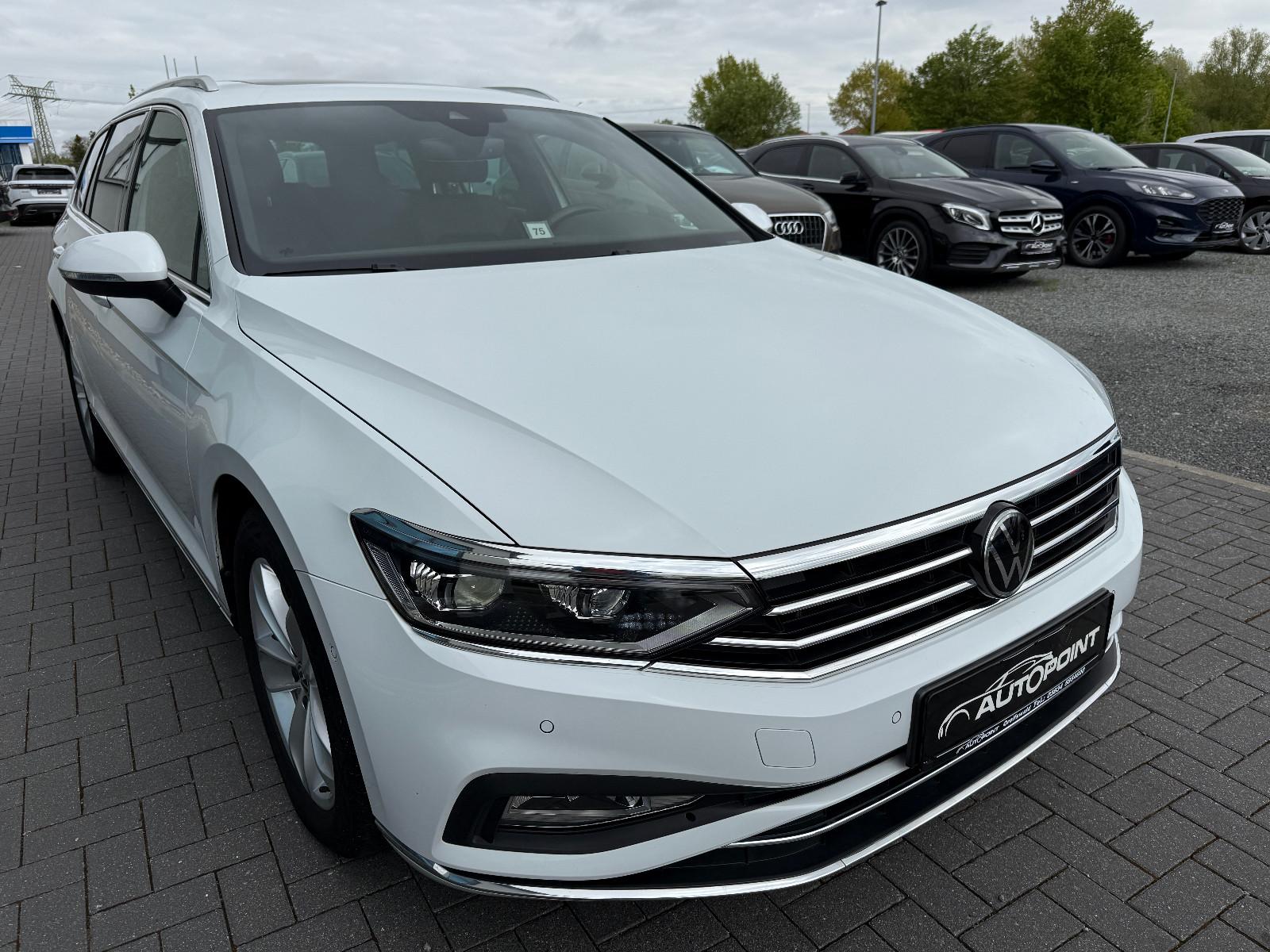 Volkswagen Passat Variant LED NAVI AHK ACC DSG PANORAMA SH