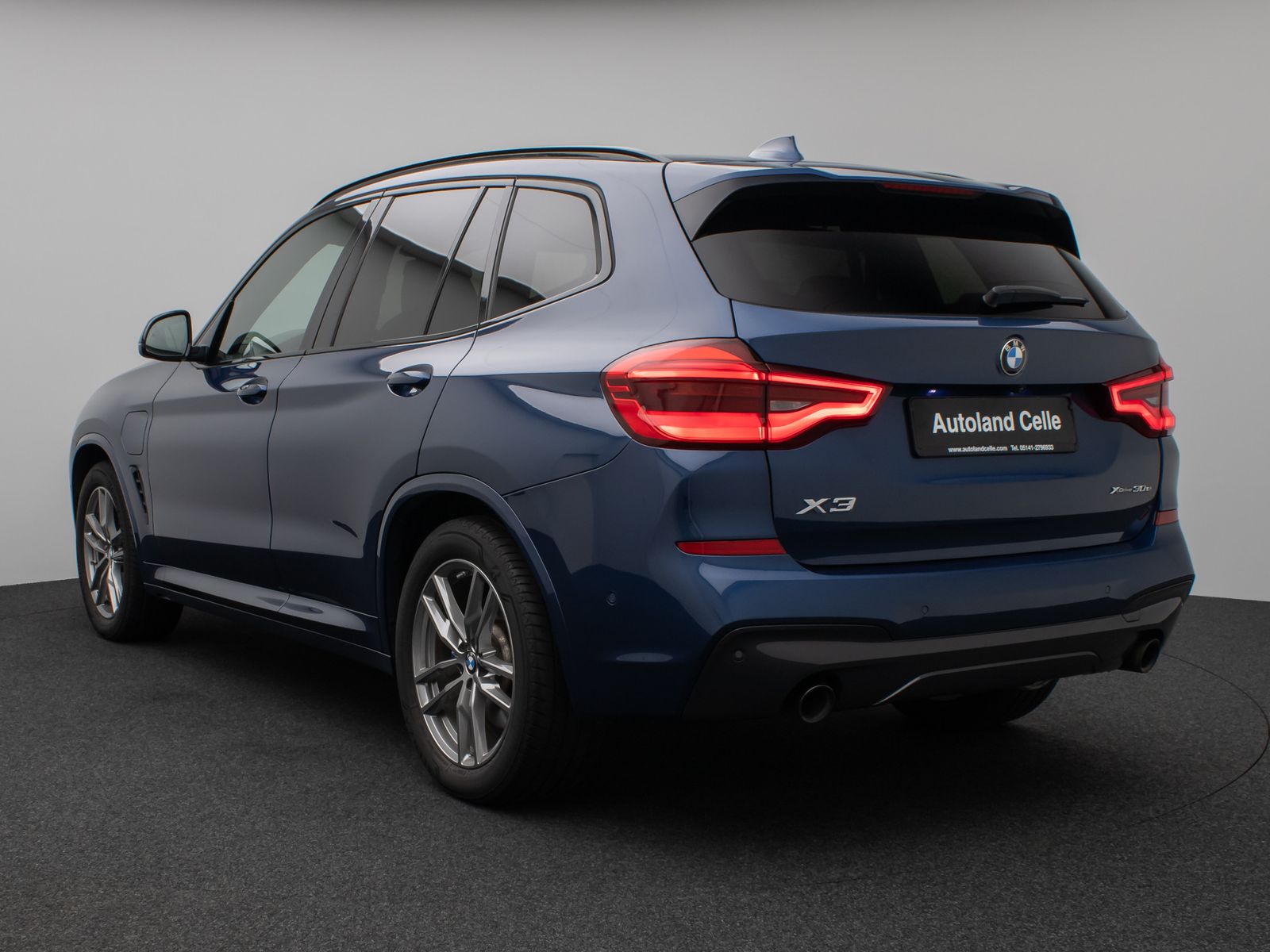 Fahrzeugabbildung BMW X3 xD30e M Sport Kamera HUD DAB HiFi AHK Komfort