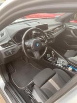 BMW X2 sDrive18d Advantage Advantage - silberne BMW X2