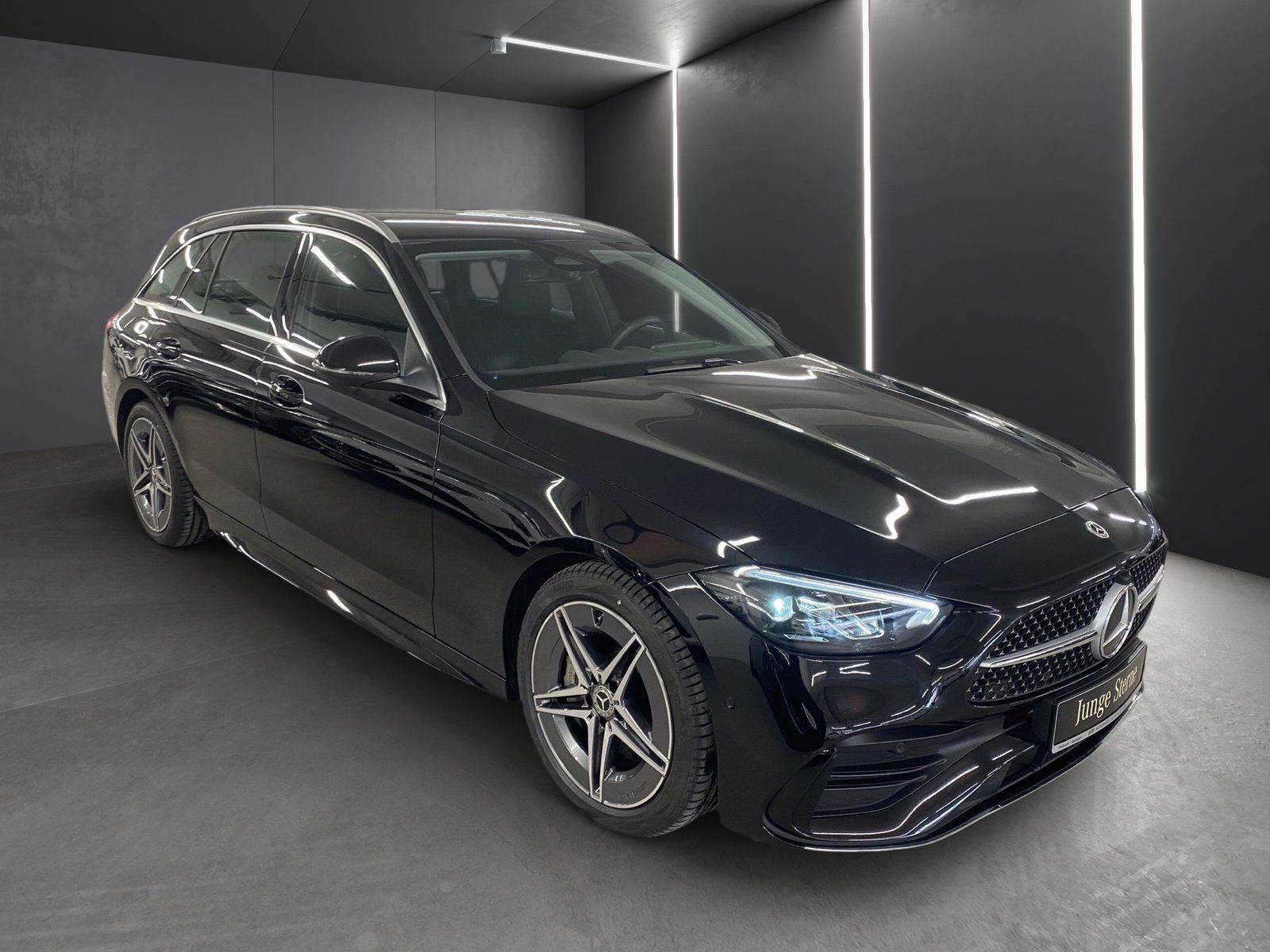 Fahrzeugabbildung Mercedes-Benz C 200 T AMG*Totwink*Kamera*LED*Ambiente*Car-Play