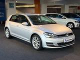 Volkswagen Golf VII Lim. Comfortline*PDC*XENON*TEMPO*SITZH. - gebrauchte Limousinen in Bremerhaven