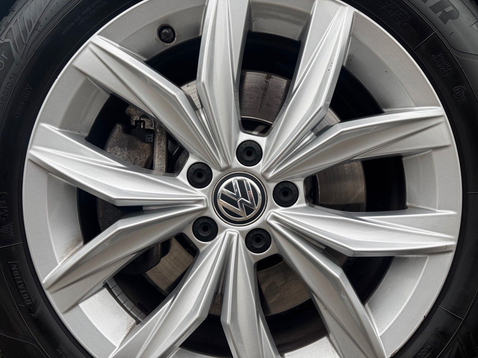Fahrzeugabbildung Volkswagen Tiguan Highline 2.0TDI 4Motion