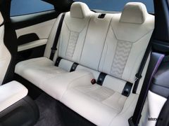 BMW M4 – 31 / 32