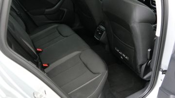 Skoda Kamiq Tour 1,0 TSI NAVI PDC  Kamera SHZ